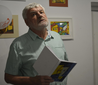 Уладзімір Арлоў прэзентаваў кнігу баладаў (+ФОТА) Уладзімір Арлоў прэзентаваў кнігу баладаў (+ФОТА)